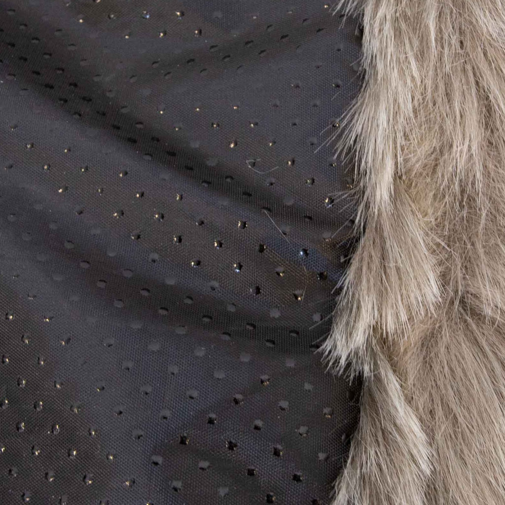 Maine square bed faux fur